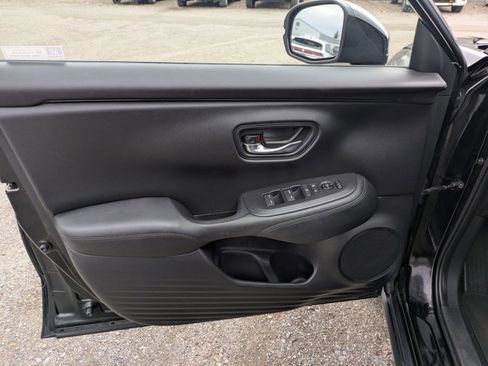 Used 2024 Honda HR-V LX image 10