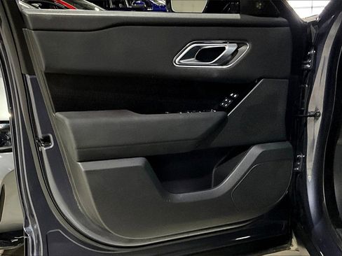 Used 2025 Land Rover Range Rover Velar Dynamic SE image 20