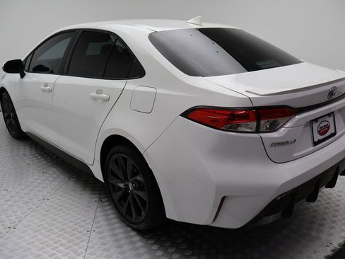 Used 2023 Toyota Corolla SE image 11