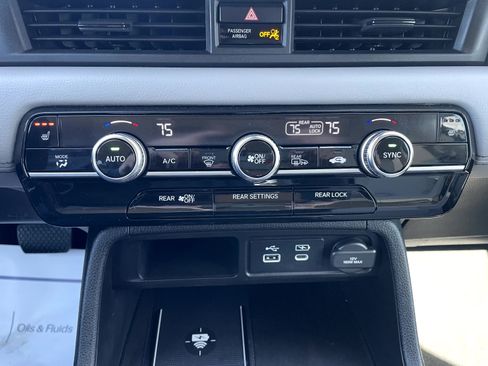 Used 2024 Honda Pilot EX-L image 17