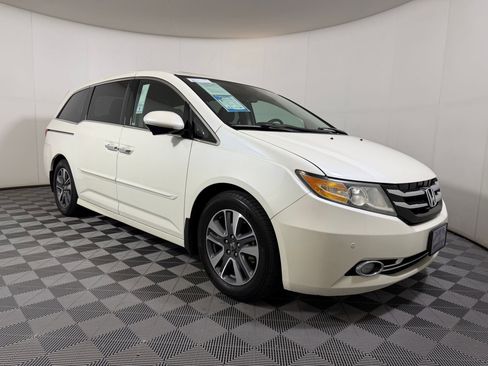 Used 2017 Honda Odyssey Touring image 6