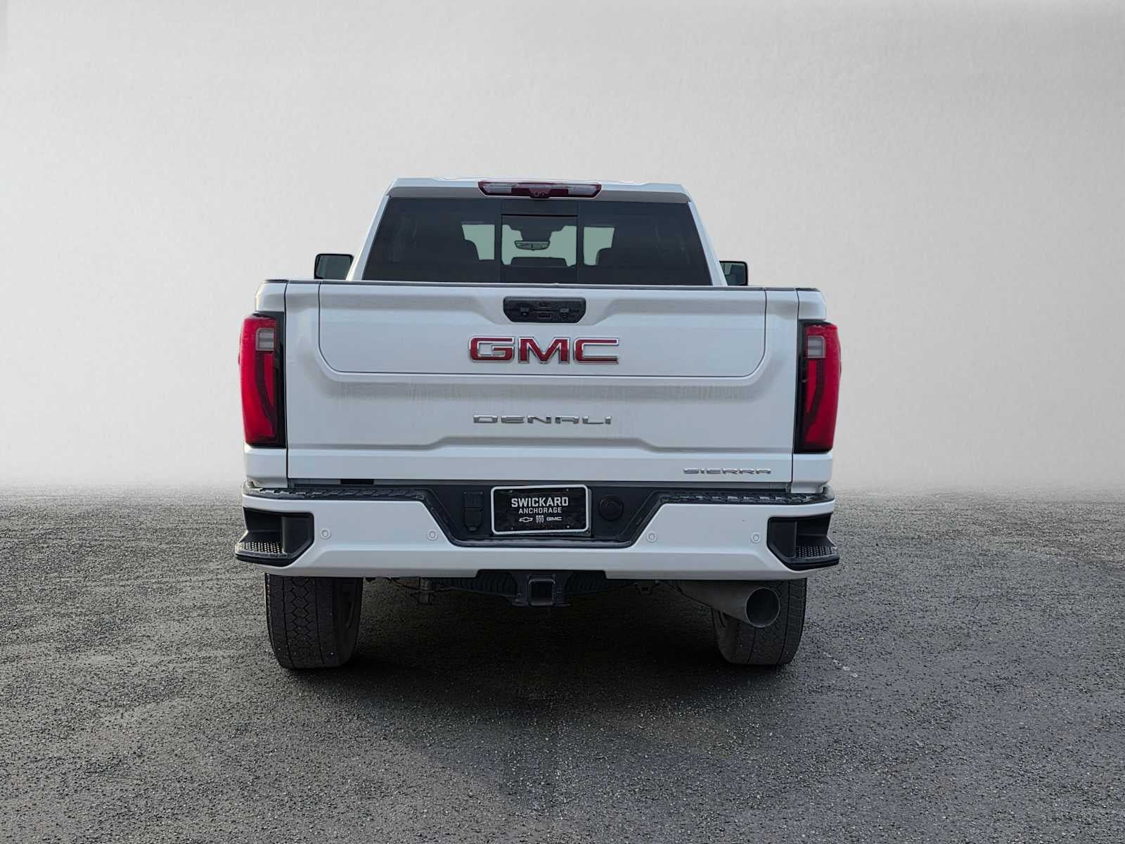 Certified 2025 GMC Sierra 2500 Denali w/ Denali Reserve Package AWD/4WD image 4