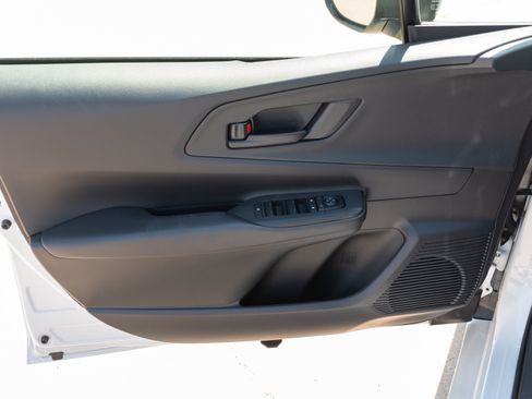 New 2026 Toyota Prius Plug-In Hybrid FWD image 9