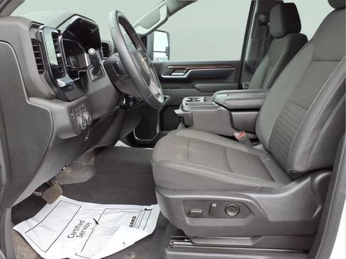 Used 2025 Chevrolet Silverado 2500 LT w/ Convenience Package AWD/4WD image 19