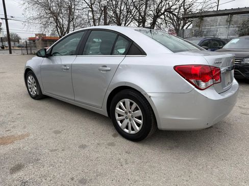 Used 2011 Chevrolet Cruze LS w/ Connectivity Package image 6