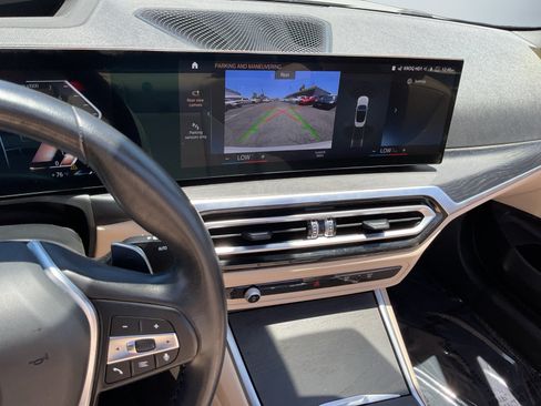 Used 2024 BMW 430i Convertible w/ Premium Package RWD image 13