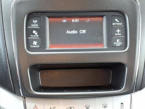 Used 2018 Dodge Journey SE w/ Connectivity Group image 16