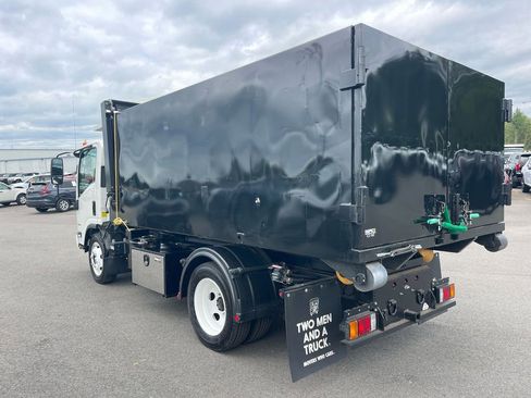 Used 2024 Chevrolet Low Cab Forward image 8