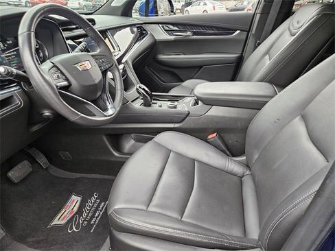 Certified 2025 Cadillac XT6 Premium Luxury image 7