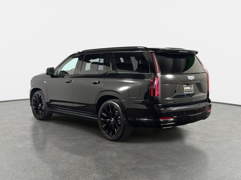 Used 2026 Cadillac Escalade Platinum Sport w/ LPO, ONYX Package image 5