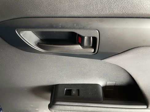 Used 2023 Toyota Highlander LE image 36