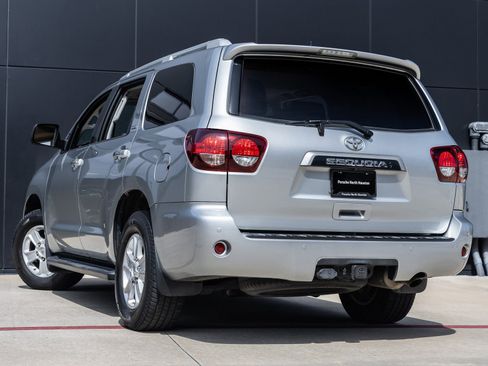Used 2020 Toyota Sequoia SR5 image 6