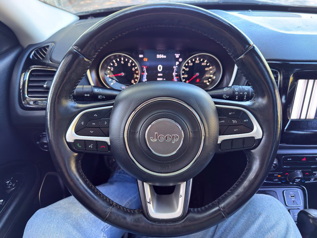 Used 2019 Jeep Compass Latitude AWD/4WD image 36
