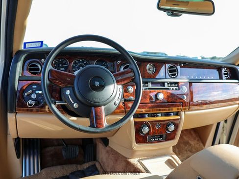 Used 2012 Rolls-Royce Phantom Sedan image 30