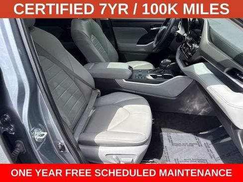 Used 2023 Toyota Highlander XLE FWD image 9
