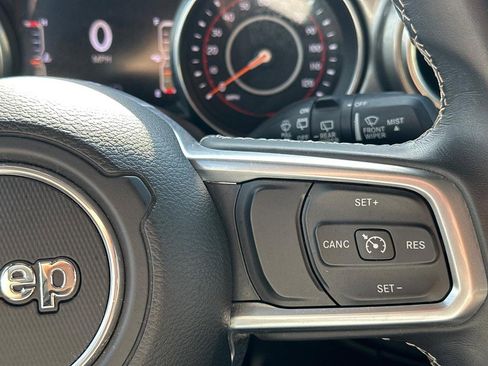 Used 2019 Jeep Wrangler Unlimited Sahara w/ Uconnect 4C Nav & Sound Group image 23