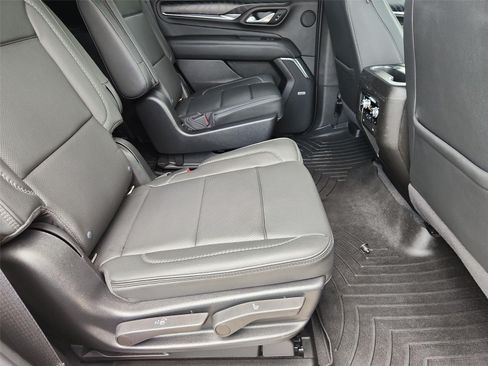 Used 2022 GMC Yukon Denali w/ Denali Premium Package AWD/4WD image 27