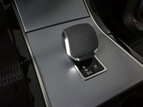 Used 2024 Land Rover Range Rover Evoque S AWD/4WD image 13