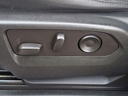 Used 2023 Chevrolet Tahoe LT image 25