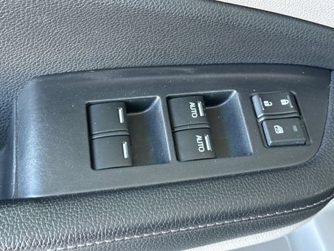 Used 2018 Honda Ridgeline RTL-E image 16