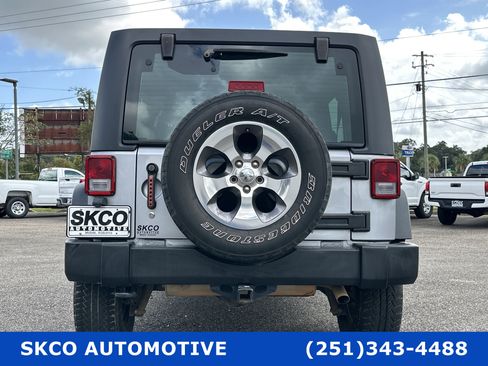 Used 2016 Jeep Wrangler Unlimited Sport image 4