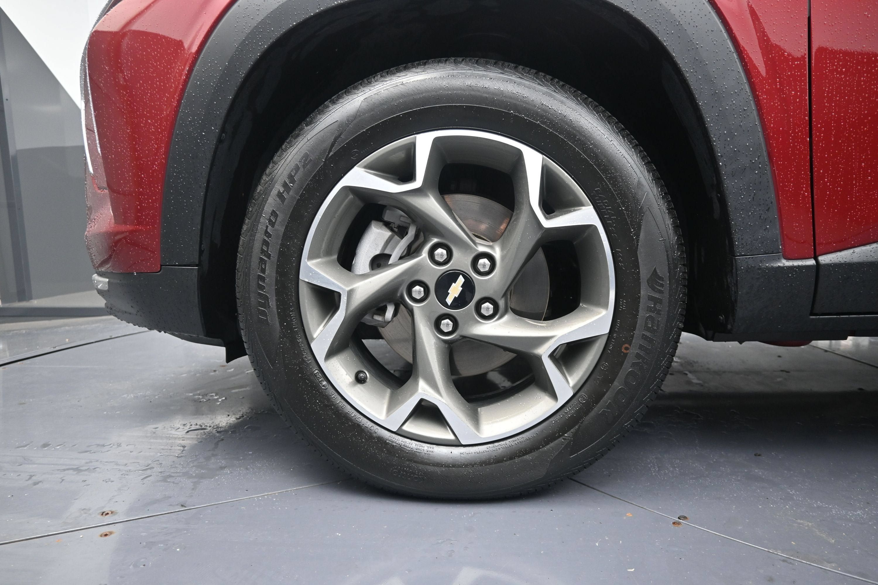 Certified 2024 Chevrolet Trax LT FWD image 27