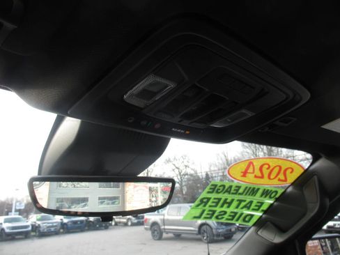 Used 2024 Chevrolet Silverado 1500 ZR2 w/ Technology Package image 39