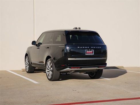 New 2026 Land Rover Range Rover SE image 3