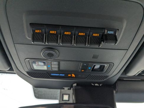 Used 2025 Ford Bronco Badlands AWD/4WD image 23