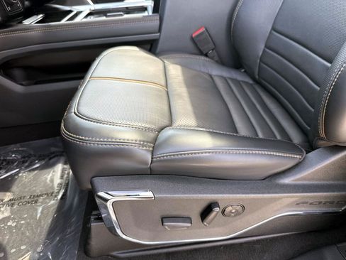 Used 2024 Ford F250 Platinum AWD/4WD image 22