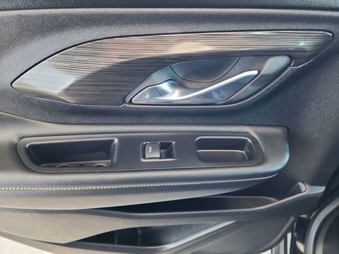 Used 2024 GMC Terrain SLT image 37