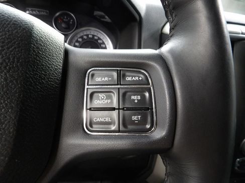 Used 2017 RAM 1500 Big Horn AWD/4WD image 39