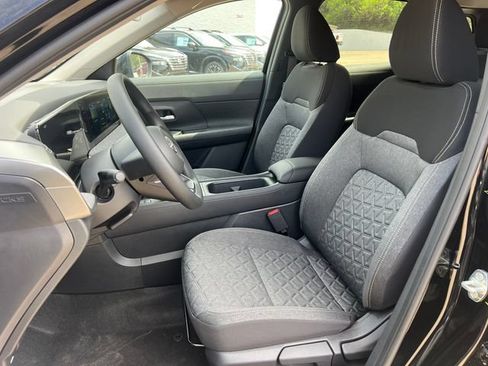 New 2026 Nissan Kicks SV w/ SV Premium Package AWD/4WD image 3