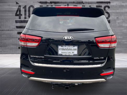 Used 2017 Kia Sorento SX image 4