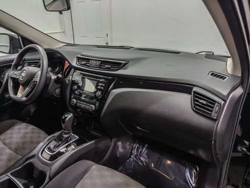 Used 2017 Nissan Rogue Sport SV AWD/4WD image 20