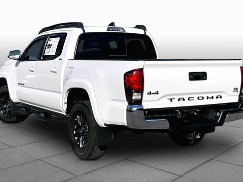 Used 2023 Toyota Tacoma SR5 AWD/4WD image 12