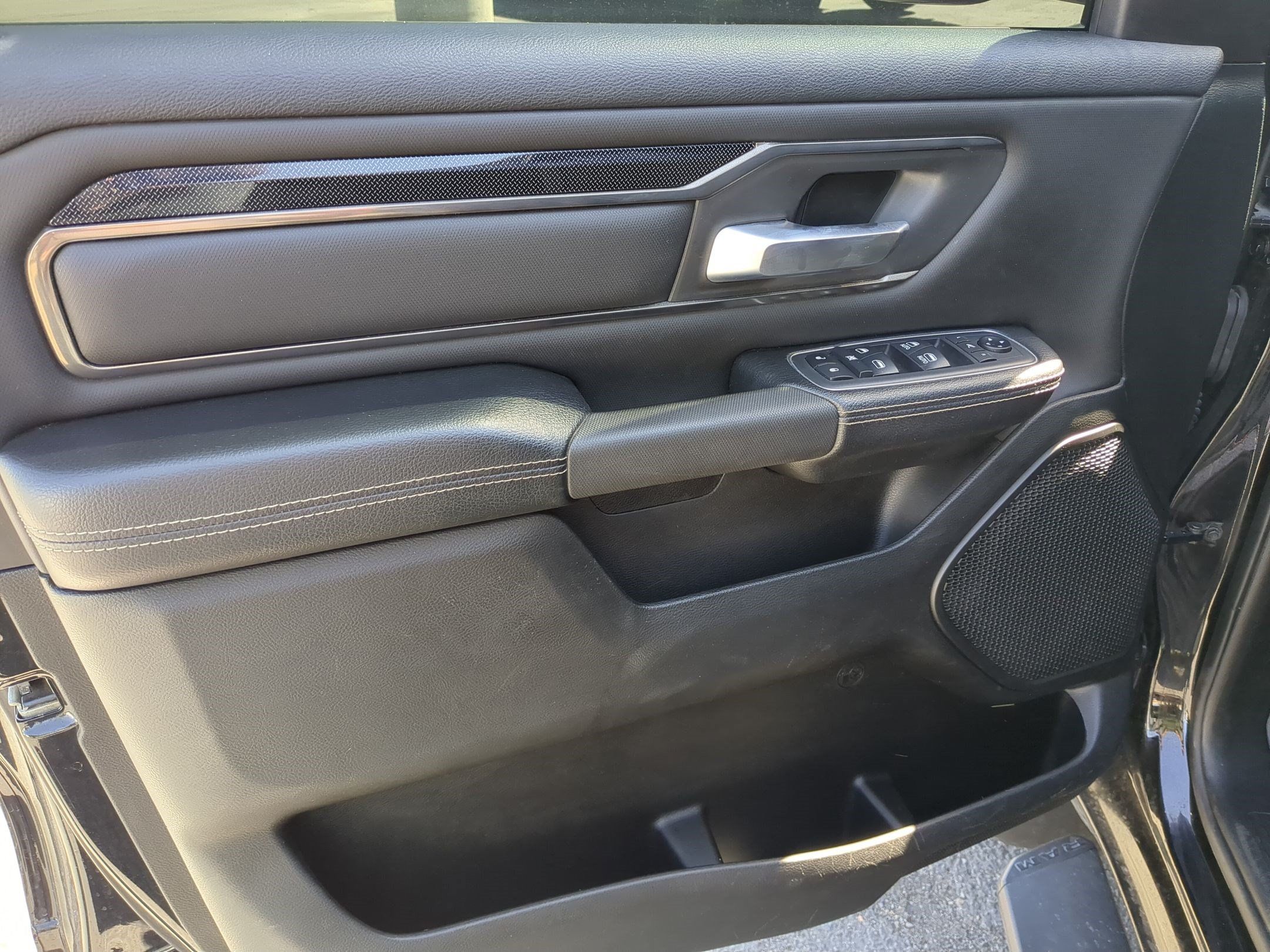 Used 2019 RAM 1500 Sport w/ Level 2 Equipment Group AWD/4WD image 14
