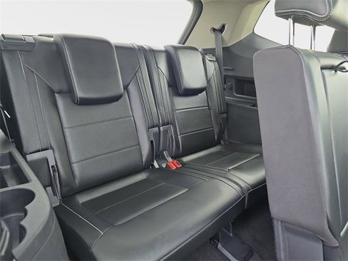 Used 2022 Volkswagen Atlas SE w/ Panoramic Sunroof Package image 16