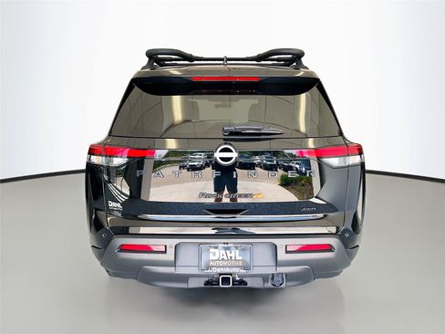 Used 2025 Nissan Pathfinder Rock Creek AWD/4WD image 12