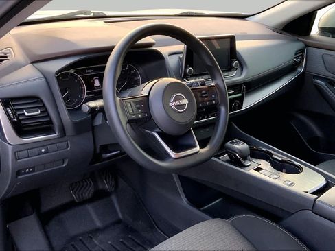 Used 2022 Nissan Rogue SV FWD image 15