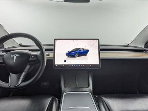 Used 2023 Tesla Model 3 Standard Range image 24