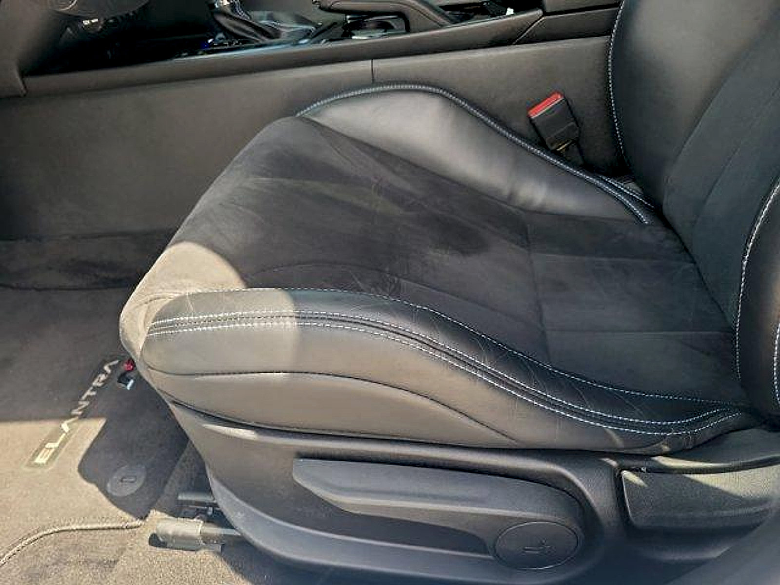 Used 2023 Hyundai Elantra N FWD image 21
