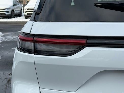 New 2026 Jeep Grand Cherokee Laredo image 13