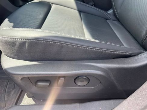 Used 2025 Buick Envision Preferred AWD/4WD image 24
