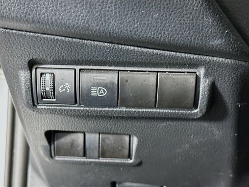 Used 2022 Toyota Corolla Cross LE FWD image 17