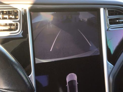 Used 2017 Tesla Model S 60 image 19