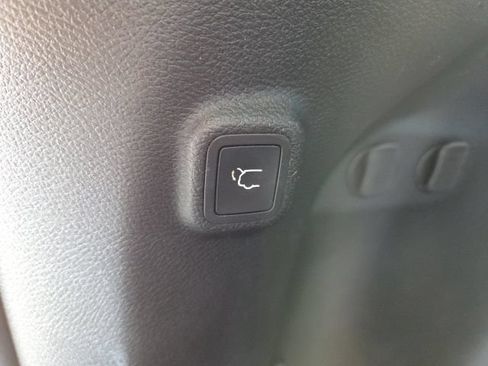 Used 2019 Jeep Cherokee Trailhawk AWD/4WD image 15