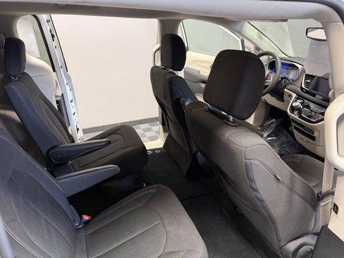 Used 2024 Chrysler Voyager LX image 24