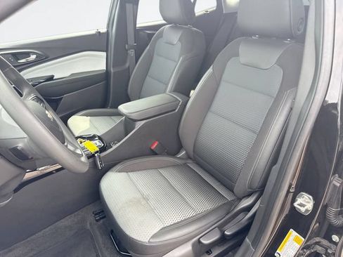 Used 2026 Chevrolet Trax LT FWD image 11