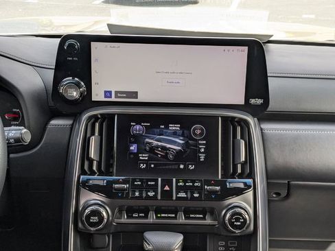 Used 2022 Lexus LX 600 F Sport w/ Accessory Package (Z1) AWD/4WD image 19